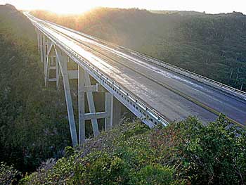 Bacunayagua Bridge