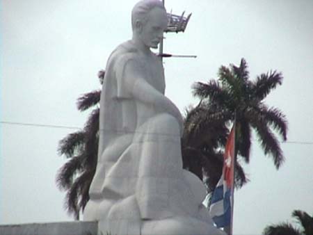 03marti_statue_plaza_revol